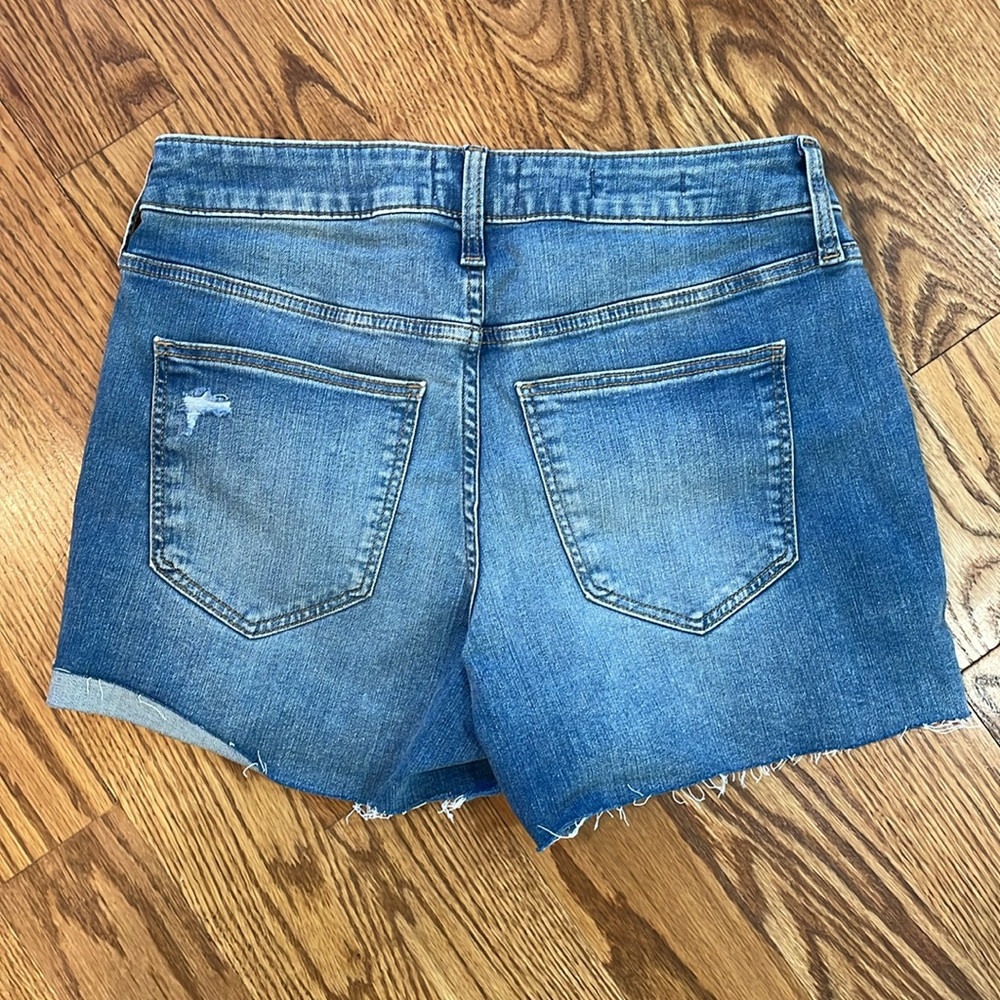 Women’s High Rise Midi Jean Shorts. Size 6/28. Like New Condition. - Picture 8 of 11